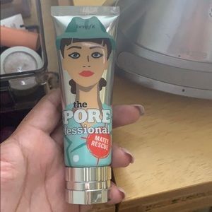The porefessional matte rescue makeup primer